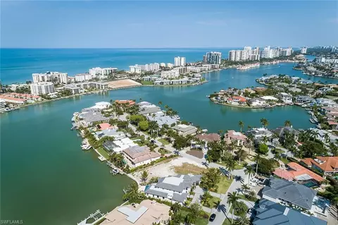 262 Bay Pt, Naples, FL 34103 photo 8
