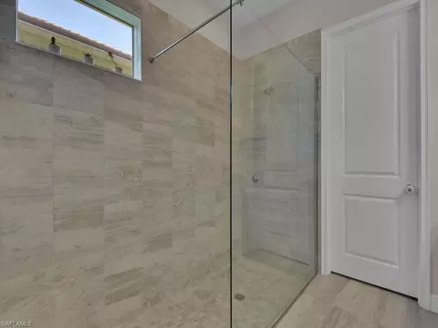 Bath - 3508 Pilot Cir, Naples, FL 34120 photo 2 of 6