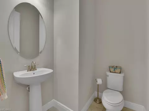 Bath - 3508 Pilot Cir, Naples, FL 34120 photo 6 of 6