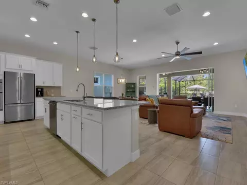 Kitchen - 3508 Pilot Cir, Naples, FL 34120 photo 4 of 5