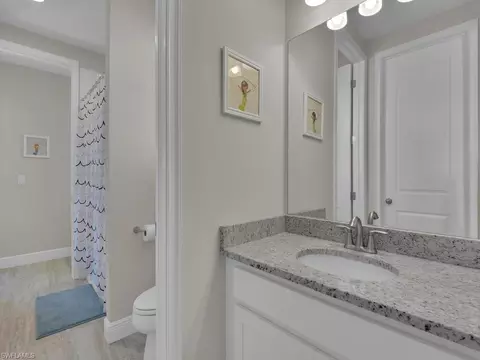 Bath - 3508 Pilot Cir, Naples, FL 34120 photo 4 of 6