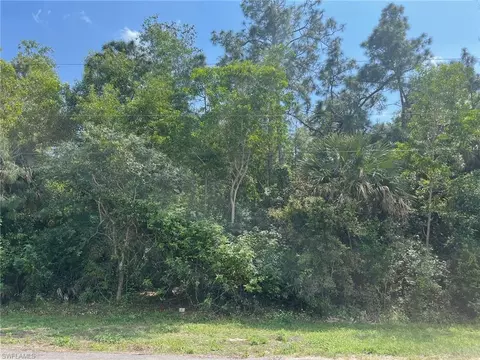 31 St Ave SW, Naples, FL 34117