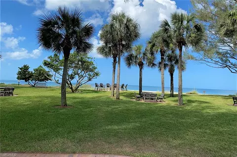 Exterior - 777 Binnacle Dr, Naples, FL 34103 photo 8 of 10