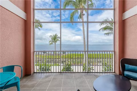 2745 1st St #107, Fort Myers, FL 33916