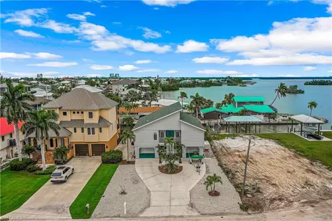 261 Egret St, Fort Myers Beach, FL 33931