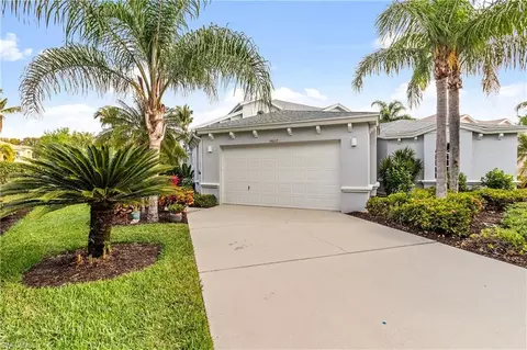 14807 Sterling Oaks Dr, Naples, FL 34110