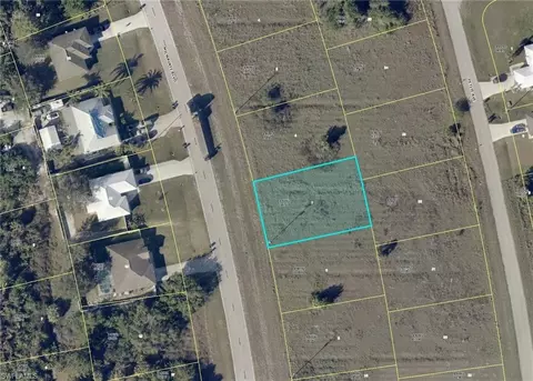 225-227 Milwaukee Blvd, Lehigh Acres, FL 33974