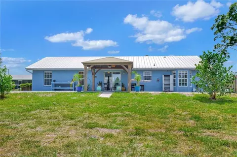 2511 8th Ave SE, Naples, FL 34117