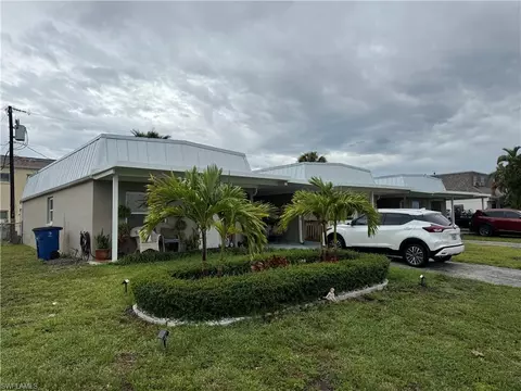 6626-6632 Warwick Cir, Fort Myers, FL 33919