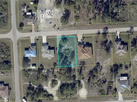 2915 29th St SW, Lehigh Acres, FL 33976