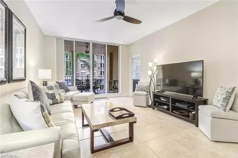 401 Bayfront Pl #3205, Naples, FL 34102