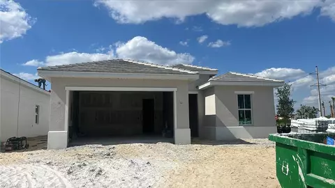 8951 Kingston St, Naples, FL 34114