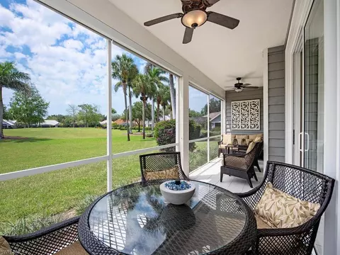 496 Edgemere Way E #1-1, Naples, FL 34105