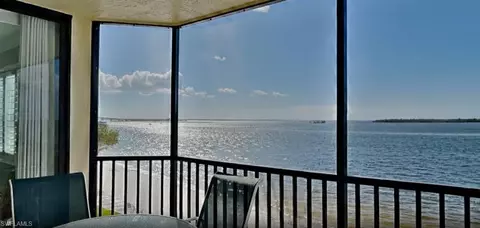 17080 Harbour Point Dr #215, Fort Myers, FL 33908