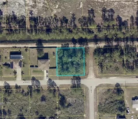 600 W 18th St, Lehigh Acres, FL 33972