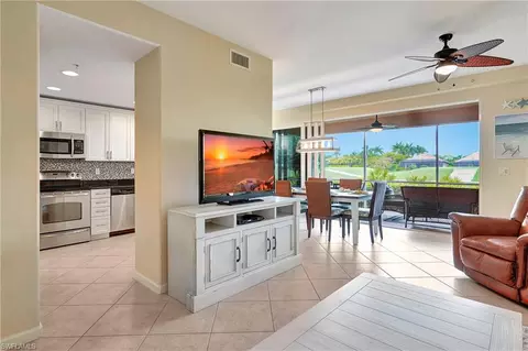 6685 Alden Woods Cir #3-101, Naples, FL 34113