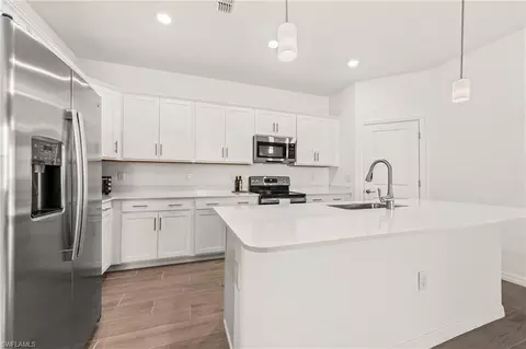 Kitchen - 2274 Avocado Ln, Naples, FL 34120 photo 3 of 5