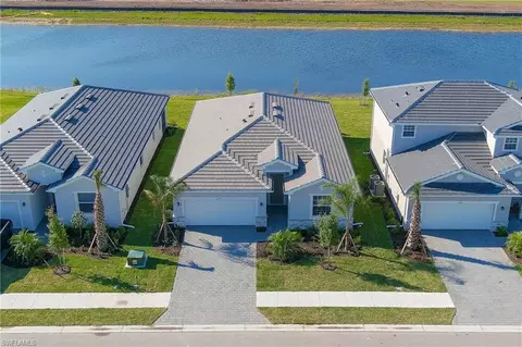 2274 Avocado Ln, Naples, FL 34120