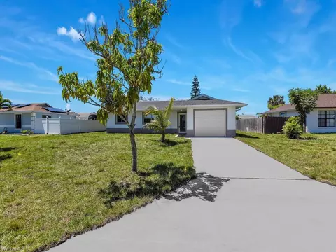 3069 54th Ter SW, Naples, FL 34116