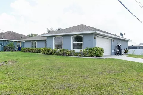 2619 45th St SW, Lehigh Acres, FL 33976