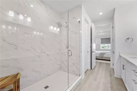 Bath - 195 Indies Dr E #202, Naples, FL 34114 photo 2 of 3
