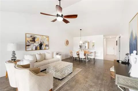 675 Saratoga Cir #J-203, Naples, FL 34104