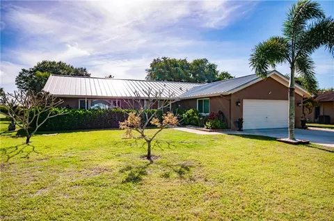165 Doral Cir, Naples, FL 34113