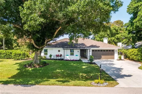 Exterior - 237 Burning Tree Dr, Naples, FL 34105 photo 3 of 7