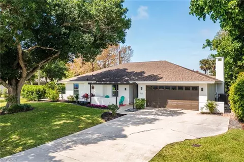 Exterior - 237 Burning Tree Dr, Naples, FL 34105 photo 2 of 7