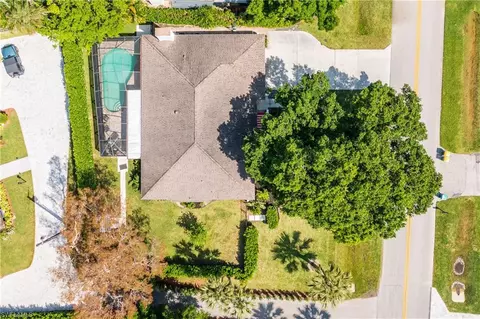 View/Area - 237 Burning Tree Dr, Naples, FL 34105 photo 5 of 5