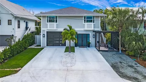1300 Grand Canal Dr, Naples, FL 34110