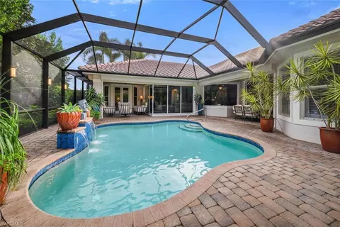 4956 Rustic Oaks Cir, Naples, FL 34105