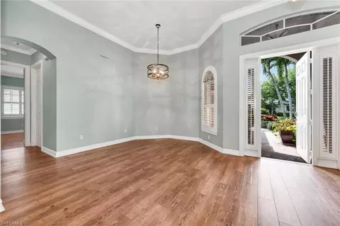 Dining - 4956 Rustic Oaks Cir, Naples, FL 34105 photo 4 of 5