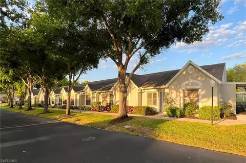 10800 King George Ln #2606, Naples, FL 34109