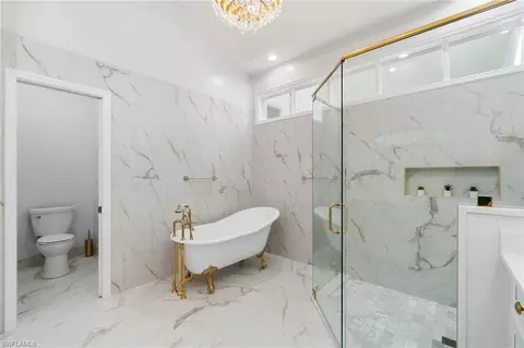 Bath - 4868 W Boulevard Ct, Naples, FL 34103 photo 4 of 6