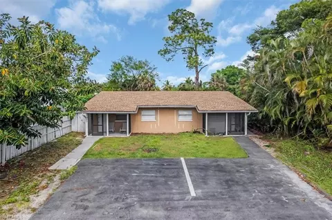 5477 Carlton St, Naples, FL 34113 photo 2