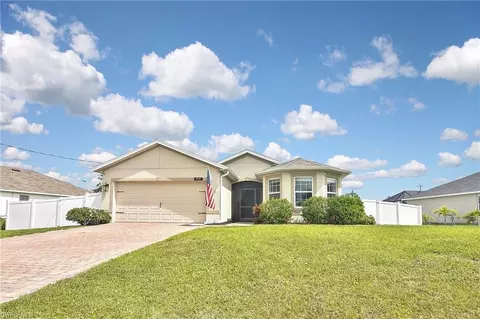 1717 NW 9th Ter, Cape Coral, FL 33993