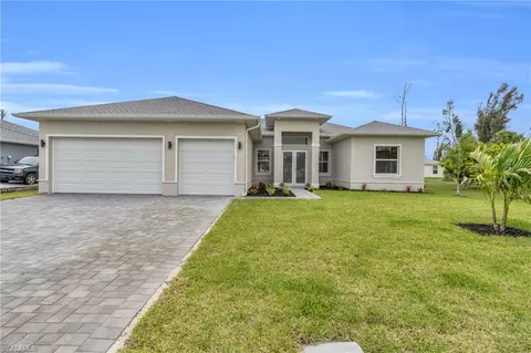 840 SW 14th Pl, Cape Coral, FL 33991