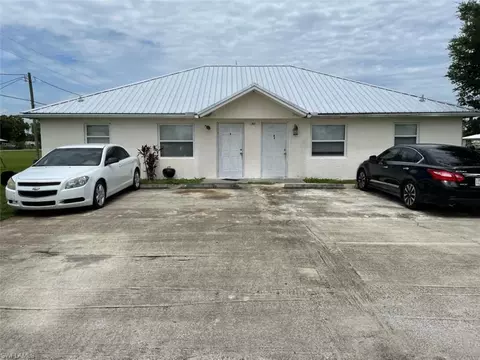 701 6th St, Moore Haven, FL 33471