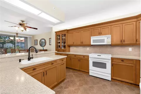 7528 Oleander Gate Dr #101, Naples, FL 34109