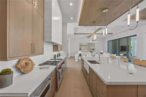 Kitchen - 4112 Willowhead Way, Naples, FL 34103 photo 3 of 3