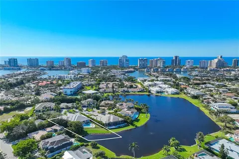 View/Area - 4112 Willowhead Way, Naples, FL 34103 photo 4 of 5