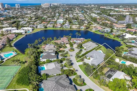 View/Area - 4112 Willowhead Way, Naples, FL 34103 photo 2 of 5