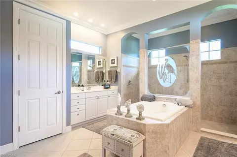Bath - 9020 Maverick Ct, Naples, FL 34113 photo 2 of 6