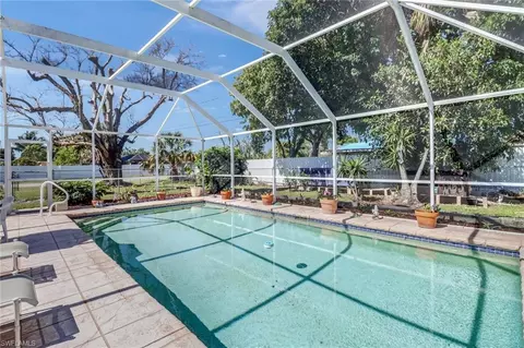 2079 45th Ter SW, Naples, FL 34116
