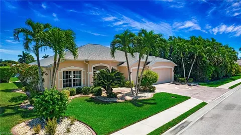 23376 Olde Meadowbrook Cir, Bonita Springs, FL 34134