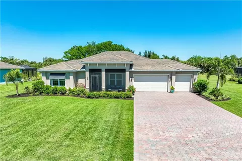 2121 Hickeys Creekside Dr, Alva, FL 33920
