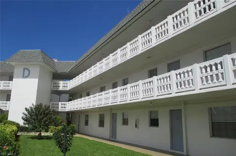 315 Saint Andrews Blvd #D5, Naples, FL 34113