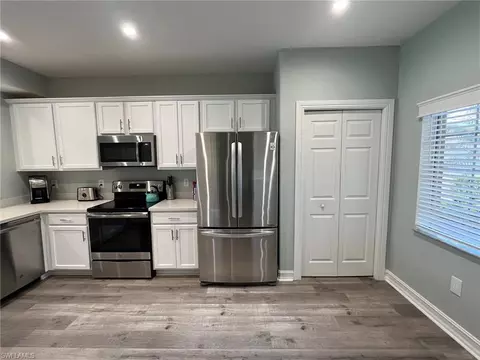 Kitchen - 9113 Michael Cir #5, Naples, FL 34113 photo 2 of 4
