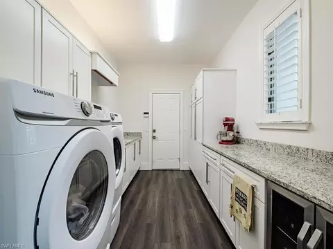 720 Saint Georges Ct, Naples, FL 34110 photo 9